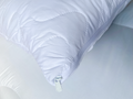 Protector de almohada abullonado antifluido con cremallera