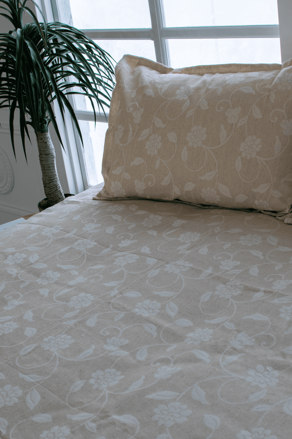 Cubrecama Jacquard  Beige Flores