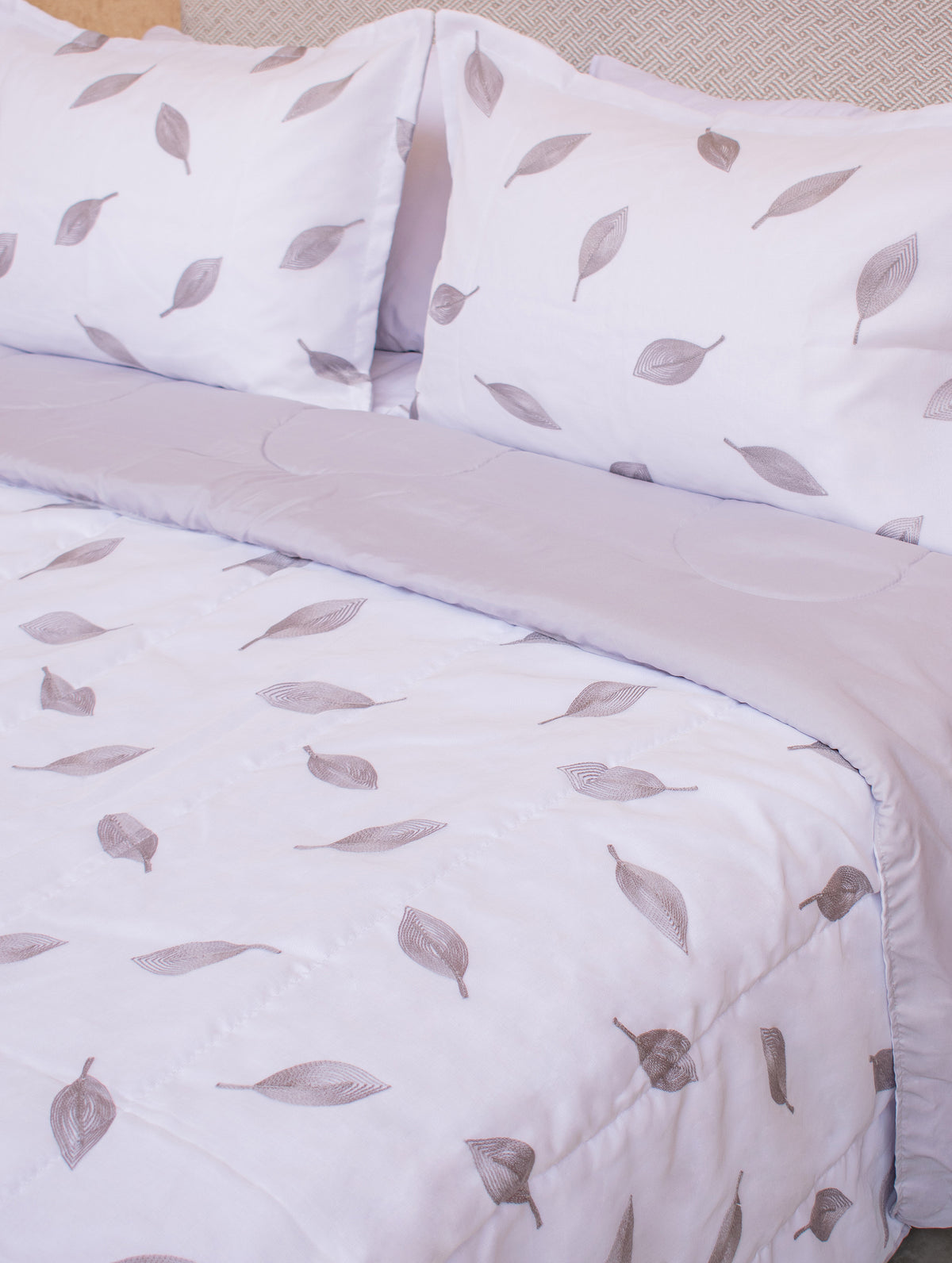 Comforter con velo y fundas sham